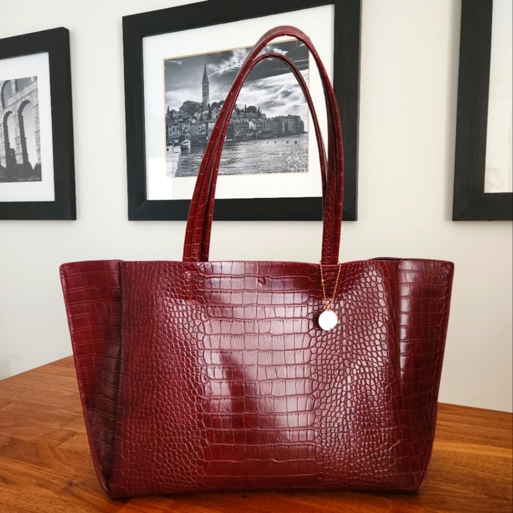 CATCH ALL TOTE CROC EFFECT